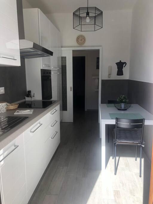 Appartamento Veronica, Per Lavoro E Relax Corsico Zewnętrze zdjęcie