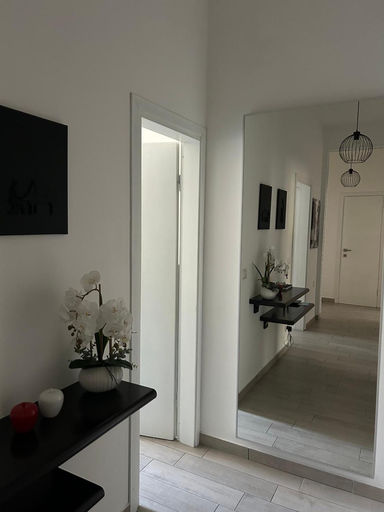 Appartamento Veronica, Per Lavoro E Relax Corsico Zewnętrze zdjęcie